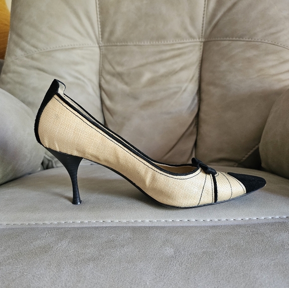Via Spiga Beige canvas Black Suede Bow Accent Y2K Pointed Toe Heels Shoes sz 10 - Picture 6 of 11